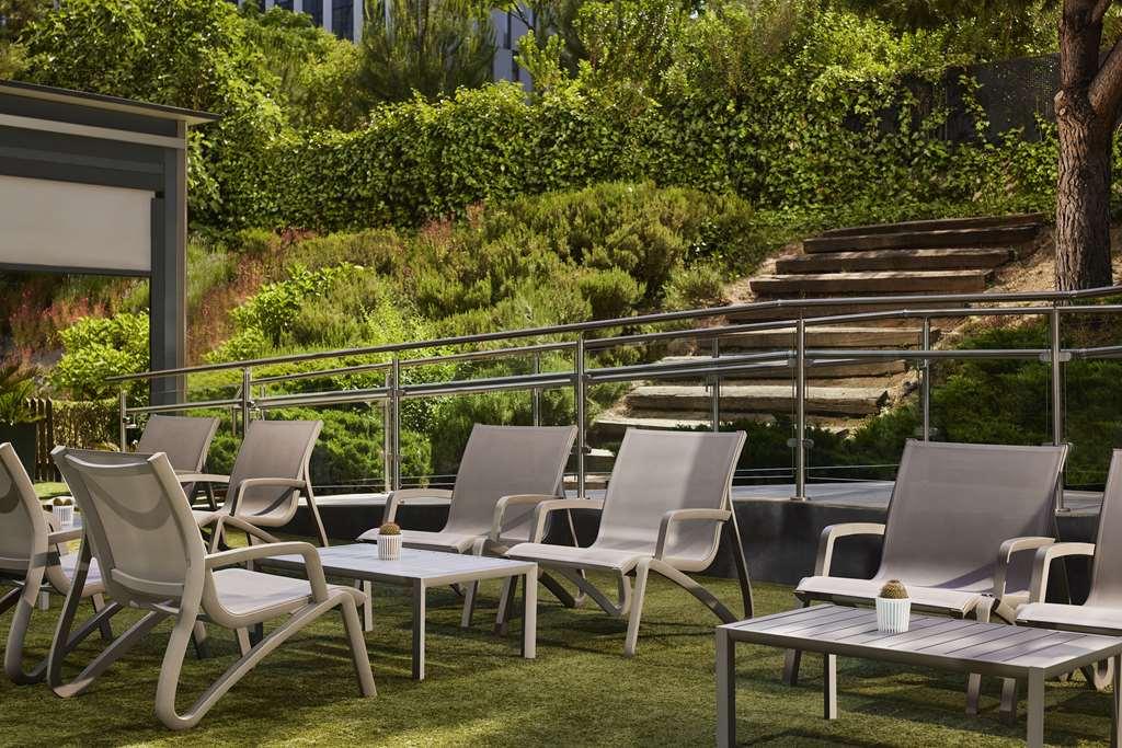 Nh Ribera Del Manzanares Hotel Madrid Exterior photo